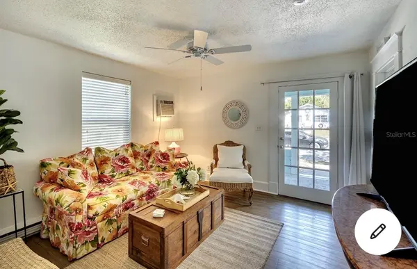 2513 8TH AVE W, Bradenton, FL 34205