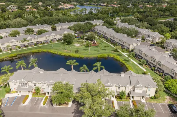 7633 PLANTATION CIR #7633, University Park, FL 34201