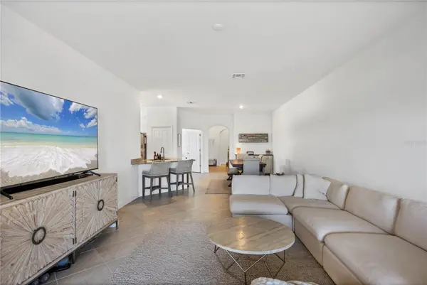 15733 SUNNY DAY DR, Bradenton, FL 34211