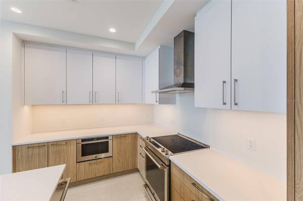 275 1ST AVE S #3908, St Petersburg, FL 33701