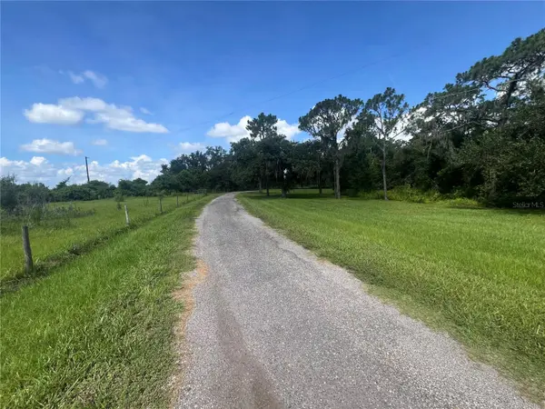 8755 WAUCHULA RD, Myakka City, FL 34251
