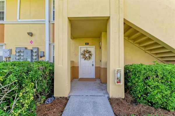 1195 VILLAGIO CIR #101, Sarasota, FL 34237
