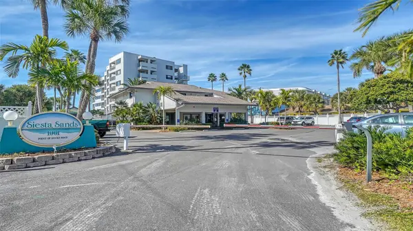 1001 POINT OF ROCKS RD #208, Sarasota, FL 34242