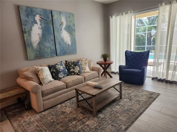 5274 FAR OAK CIR, Sarasota, FL 34238
