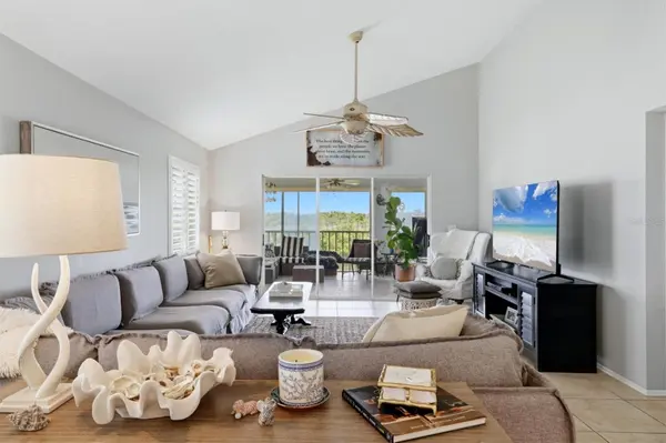 1103 EDGEWATER CIR #1103, Bradenton, FL 34209