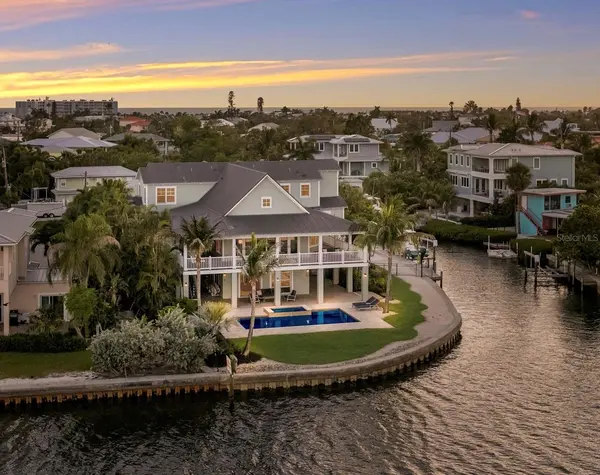 526 56TH ST, Holmes Beach, FL 34217