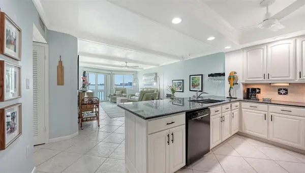 777 JOHN RINGLING BLVD #24, Sarasota, FL 34236