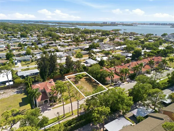 1740 ASSISI DR, Sarasota, FL 34231