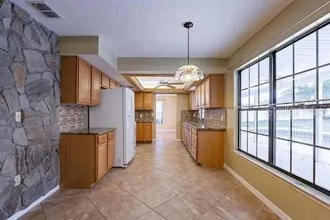 7528 RIVER COUNTRY DR, Weeki Wachee, FL 34607