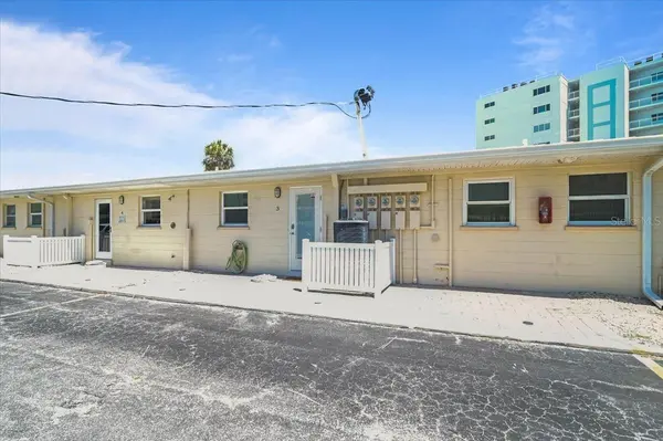 5830 MIDNIGHT PASS RD #3, Sarasota, FL 34242