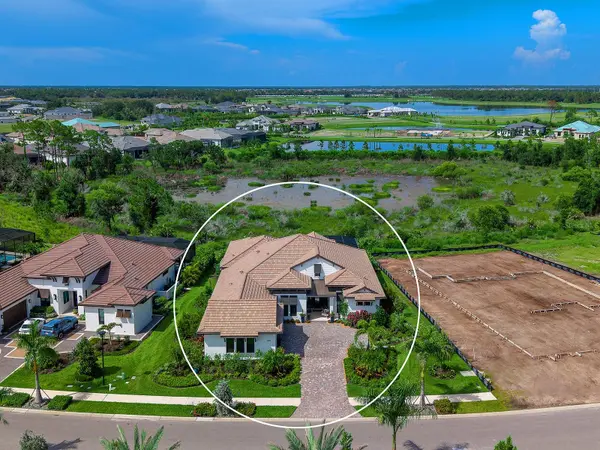1095 BLUE SHELL LOOP, Sarasota, FL 34240