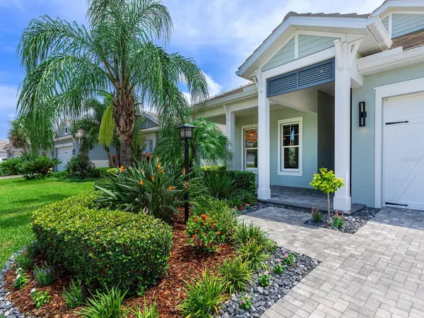 8282 GRANDE SHORES DR, Sarasota, FL 34240