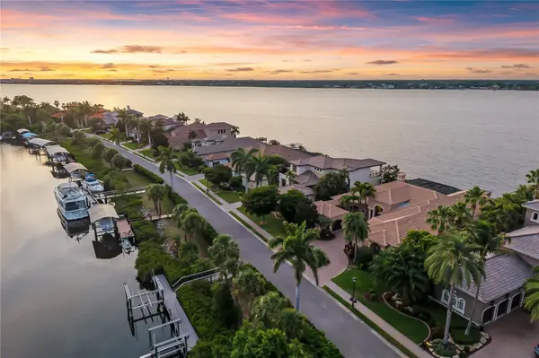 3803 HAWK ISLAND DR, Bradenton, FL 34208
