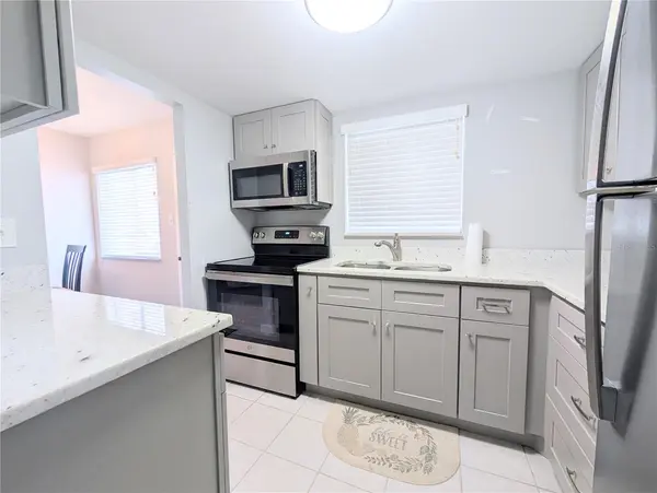 2008 CANAL DR #M3, Bradenton, FL 34207