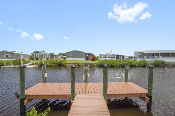 654 BLACKBURN BLVD, North Port, FL 34287