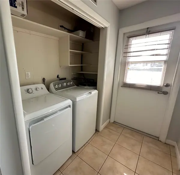 2105 PUEBLO CIR #V2, Sarasota, FL 34231