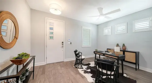 2554 FLOYD ST, Sarasota, FL 34239