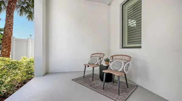 2554 FLOYD ST, Sarasota, FL 34239