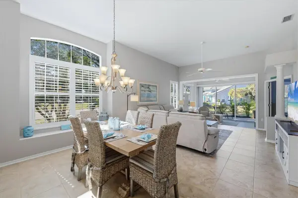 7906 WHITEBRIDGE GLN, University Park, FL 34201