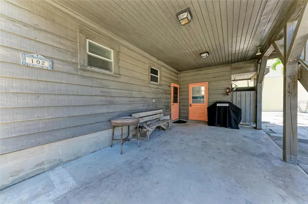 102 PALMETTO AVE, Anna Maria, FL 34216