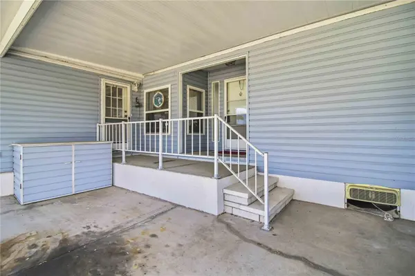 8476 IMPERIAL CIR, Palmetto, FL 34221