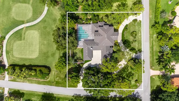 916 MACEWEN DR, Osprey, FL 34229