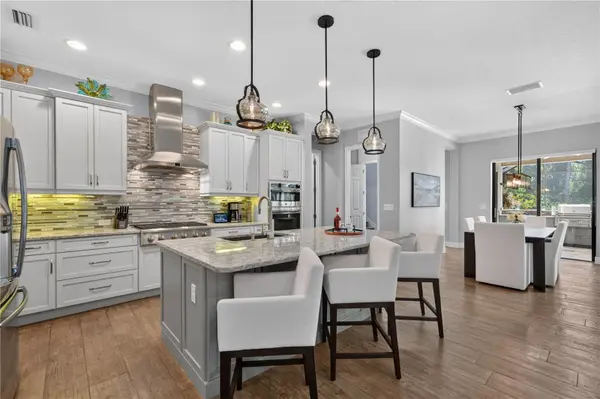 8276 LARKSPUR CIR, Sarasota, FL 34241