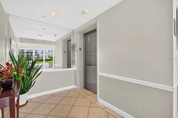 3731 SARASOTA SQUARE BLVD #205D, Sarasota, FL 34238