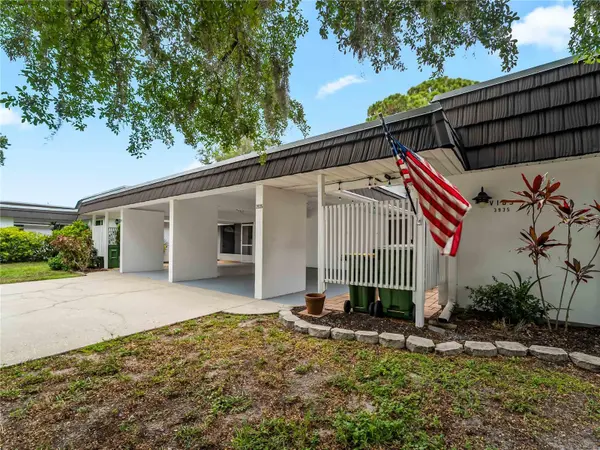 3935 PANOLA LN #183, Sarasota, FL 34232