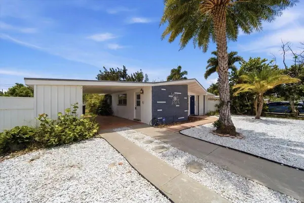 2316 HOLYOKE AVE, Bradenton, FL 34207