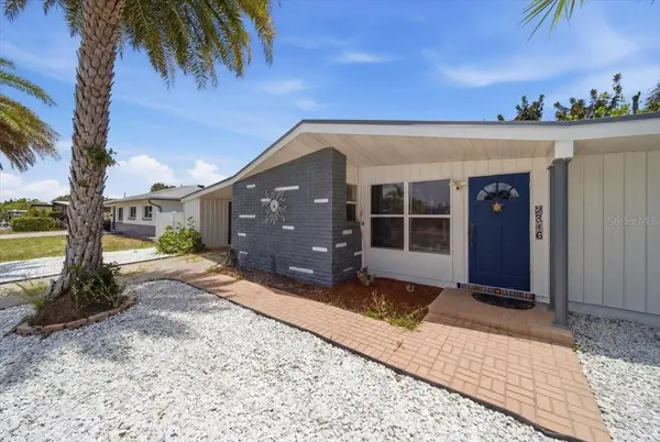 2316 HOLYOKE AVE, Bradenton, FL 34207