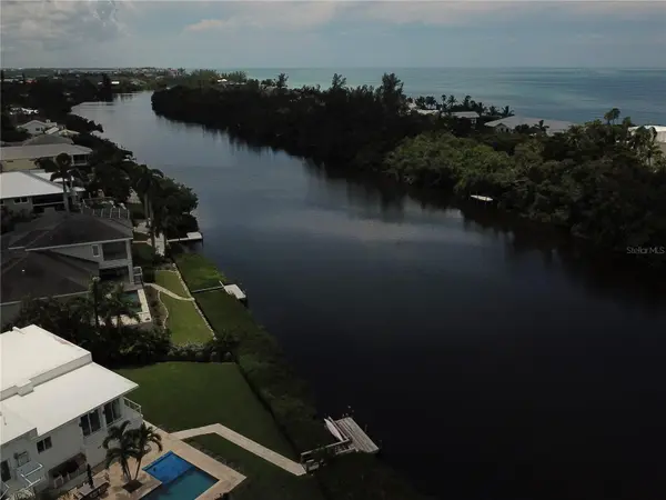 7820 MIDNIGHT PASS, Sarasota, FL 34242