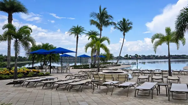 233 VINADIO BLVD, Nokomis, FL 34275