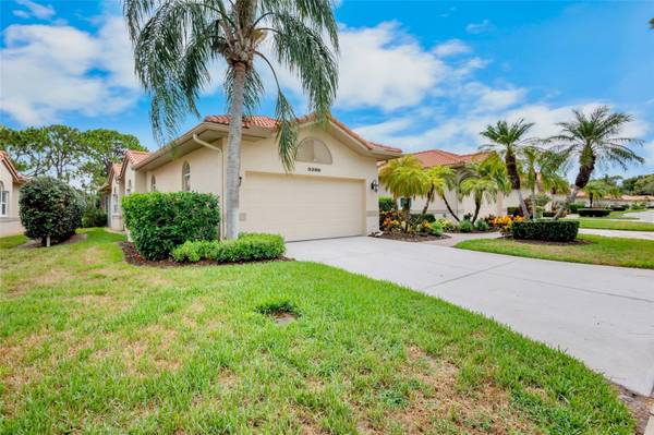 3386 CHELMSFORD CT #7, Sarasota, FL 34235