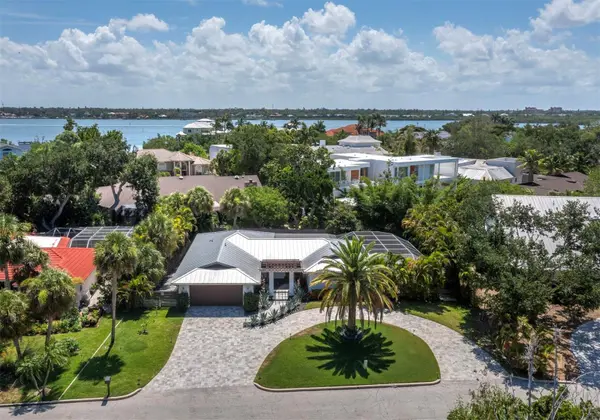 622 TROPICAL CIR, Sarasota, FL 34242