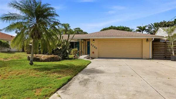 2220 DOUD ST, Sarasota, FL 34231
