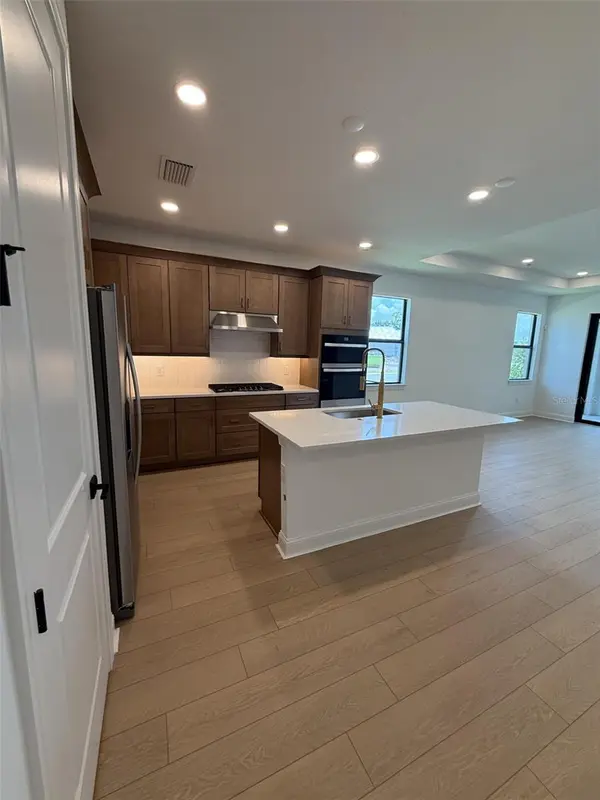 5889 WINDBREAK CT, Apollo Beach, FL 33572