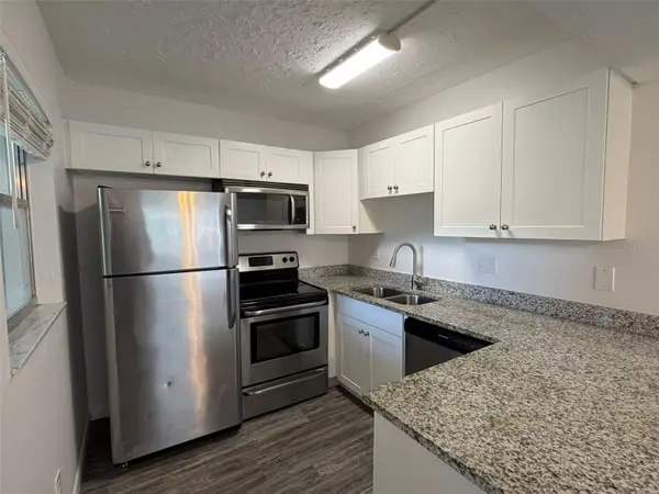 7153 W COUNTRY CLUB DR N #145, Sarasota, FL 34243
