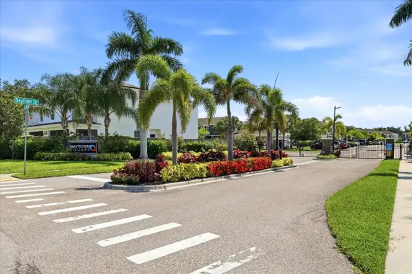 6453 BAYTOWN DR, Sarasota, FL 34240