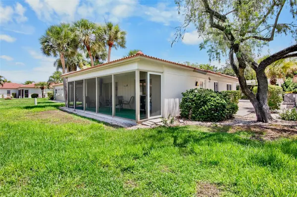 159 VISTA HERMOSA CIR #27B, Sarasota, FL 34242