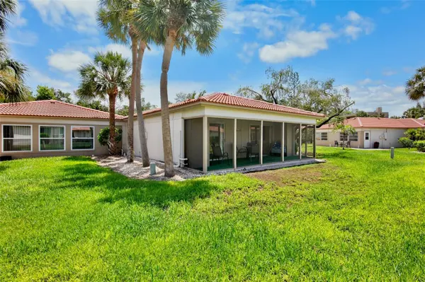 159 VISTA HERMOSA CIR #27B, Sarasota, FL 34242