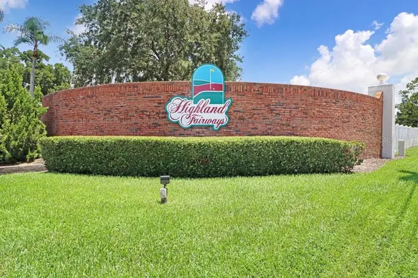 3250 PEBBLE BEND DR, Lakeland, FL 33810