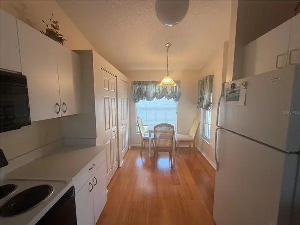 4211 CADDIE DR E #202, Bradenton, FL 34203