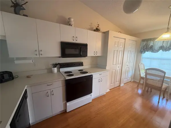 4211 CADDIE DR E #202, Bradenton, FL 34203
