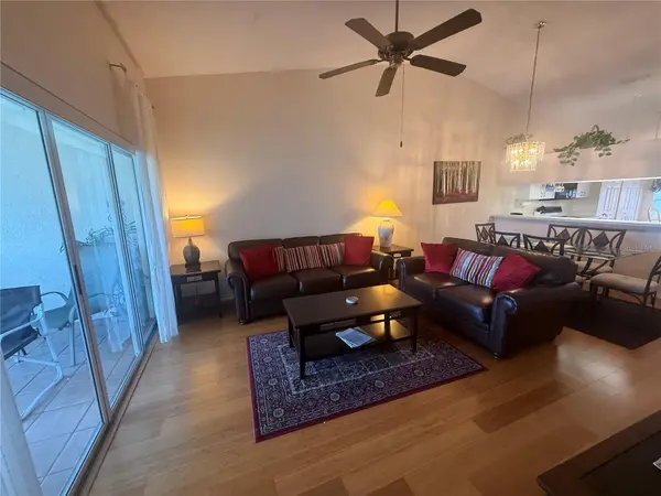 4211 CADDIE DR E #202, Bradenton, FL 34203