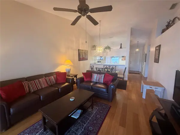 4211 CADDIE DR E #202, Bradenton, FL 34203