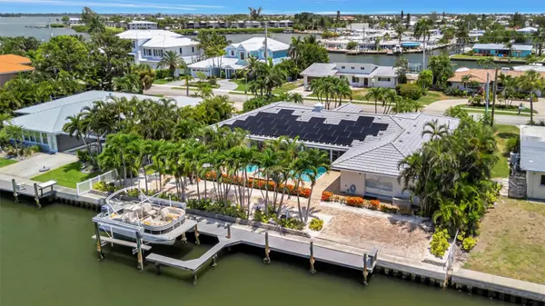 514 KEY ROYALE DR, Holmes Beach, FL 34217