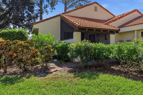 5387 HUNTINGWOOD CT #4, Sarasota, FL 34235