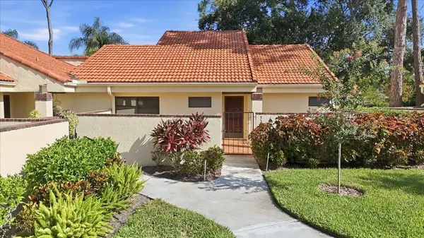 5387 HUNTINGWOOD CT #4, Sarasota, FL 34235