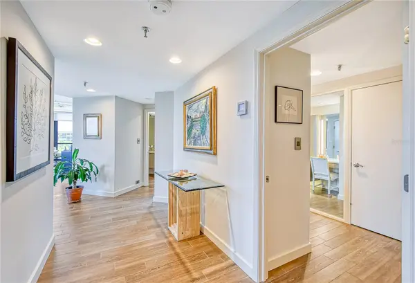1211 GULF OF MEXICO DR #302, Longboat Key, FL 34228